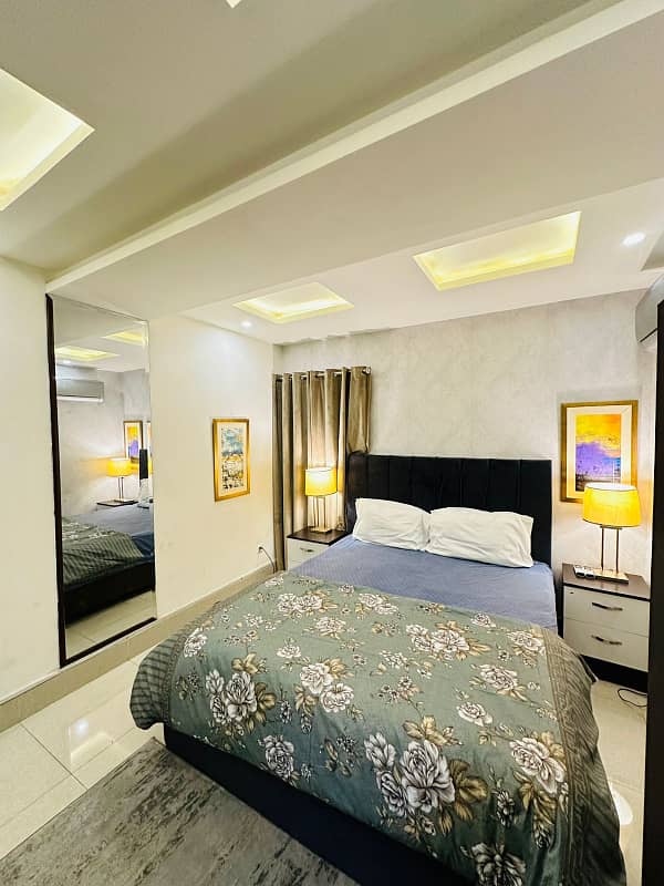 One bedroom flat for rent in short stay like(2to3)hours on Bahria town 0