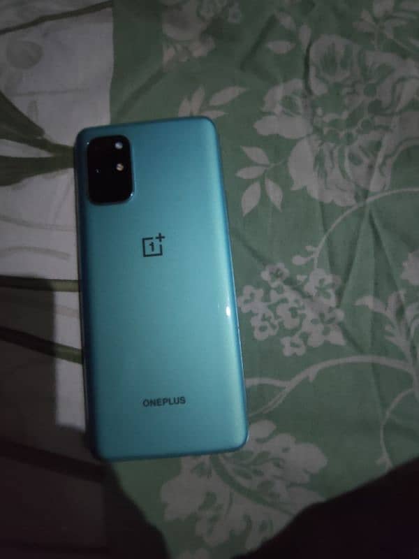 one plus 8T 12 gb ram 256 gb 1