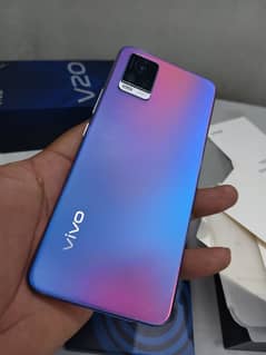 Vivo v20 8/128, 9/10condition, single hand use100% battery