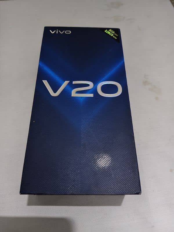 Vivo v20 8/128, 9/10condition, single hand use100% battery 8