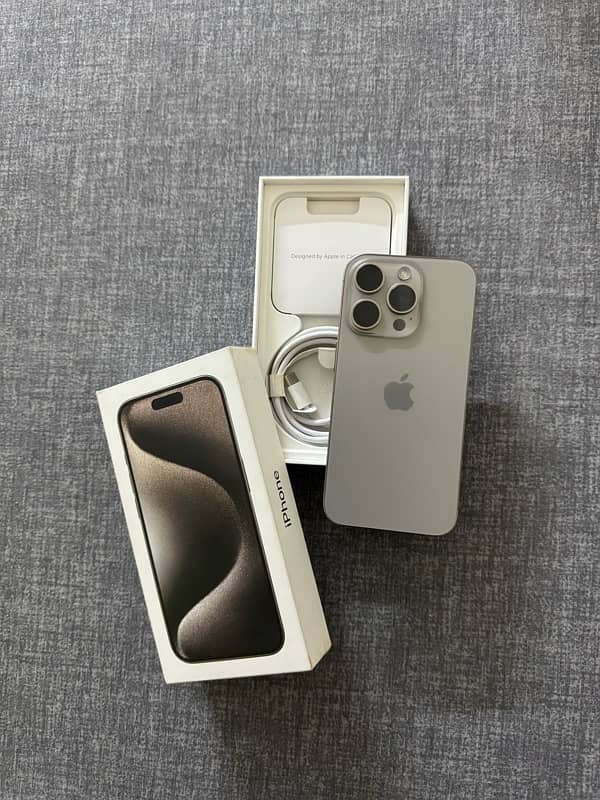 iPhone 15 Pro 256gb Complete Box HK 0