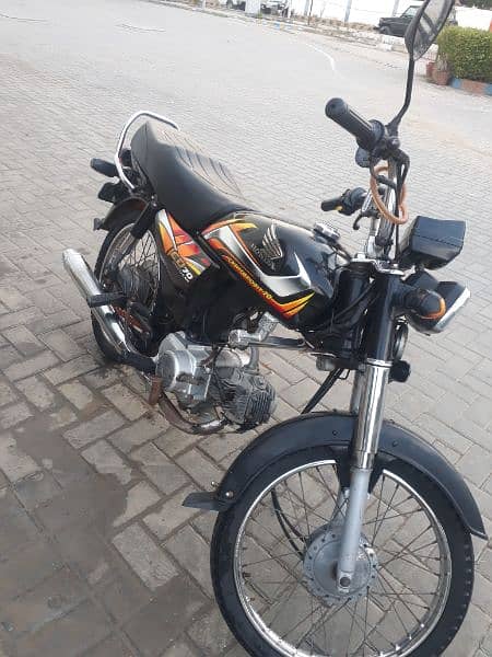 Honda CD 70 ; 2022 model Karachi No 5