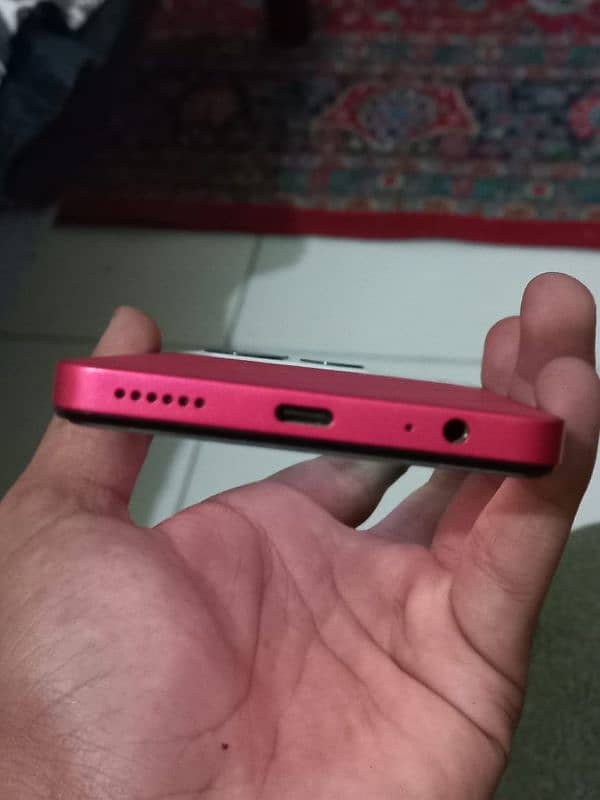 TECNO SPARK-10PRO ONLY 3MONTHS USED ONLY 8