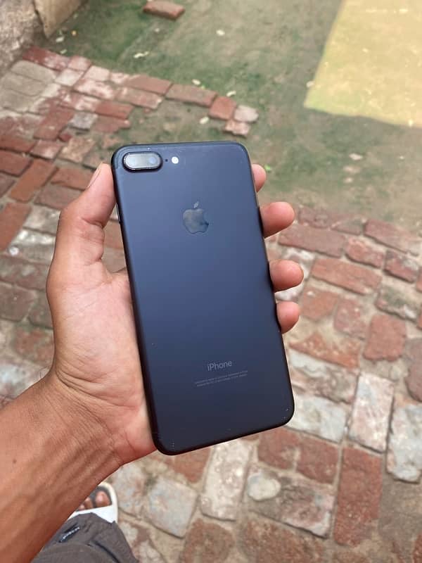 iPhone 7 Plus 128gb pta approved (exchange possible ) 1