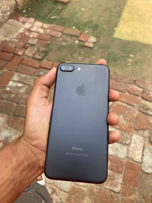 iPhone 7 Plus 128gb pta approved (exchange possible ) 2