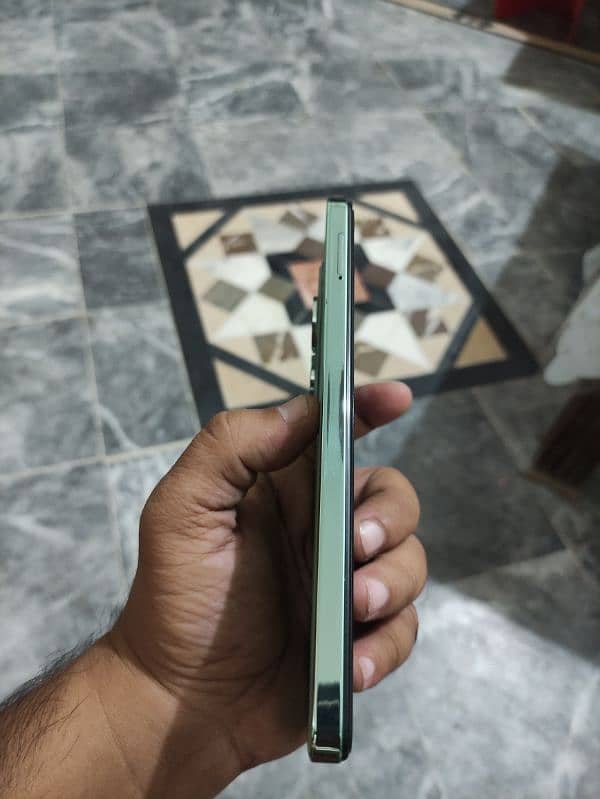 Tecno spark 20 pro.   8+8/256 2