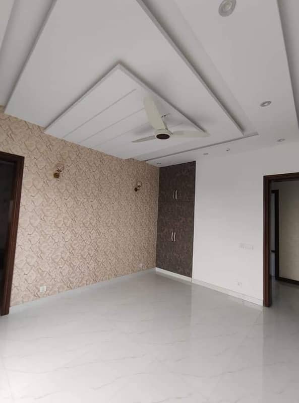 1 Kanal Luxury House For Rent N-Block DHA Phase 1 14