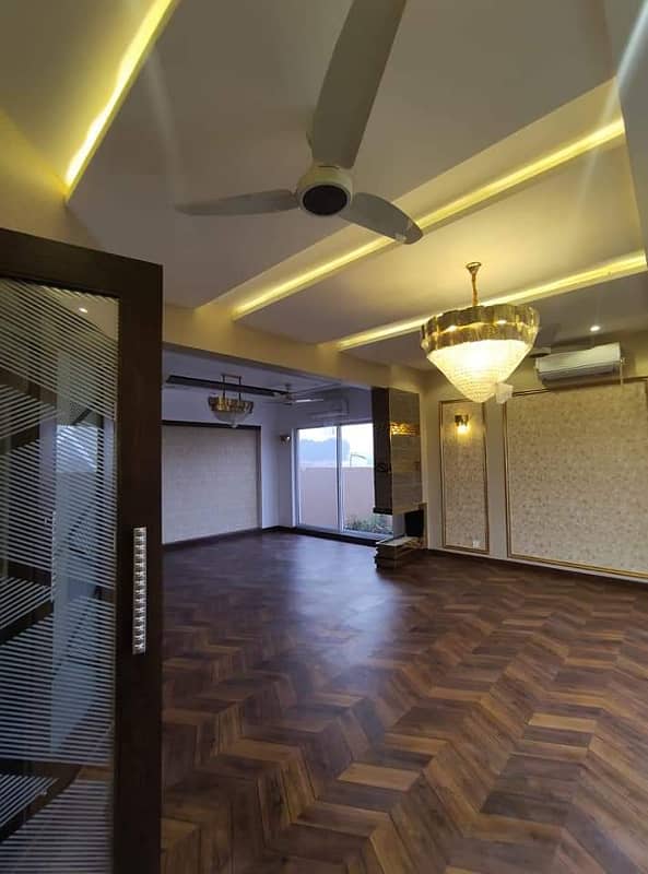 1 Kanal Luxury House For Rent N-Block DHA Phase 1 15