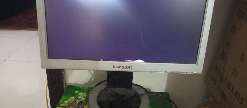 samsung original 17 inch monitor. 1