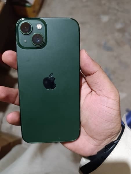 iPhone 13 green LLA 1