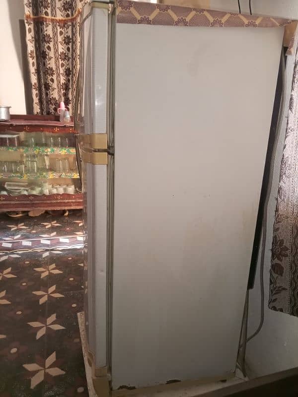 Refrigerator for sale bilkol sae ha chalo halat mn 1