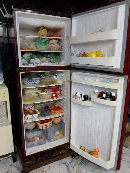 ORIENTED refrigerator full size for sale 3