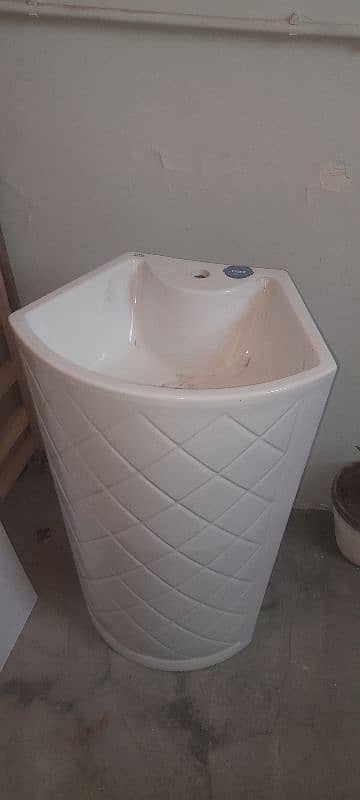 One Piece Wash Basin 5