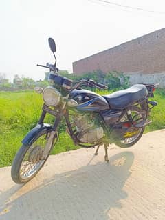 SUZUKI GS 125 For Sale Good Condition