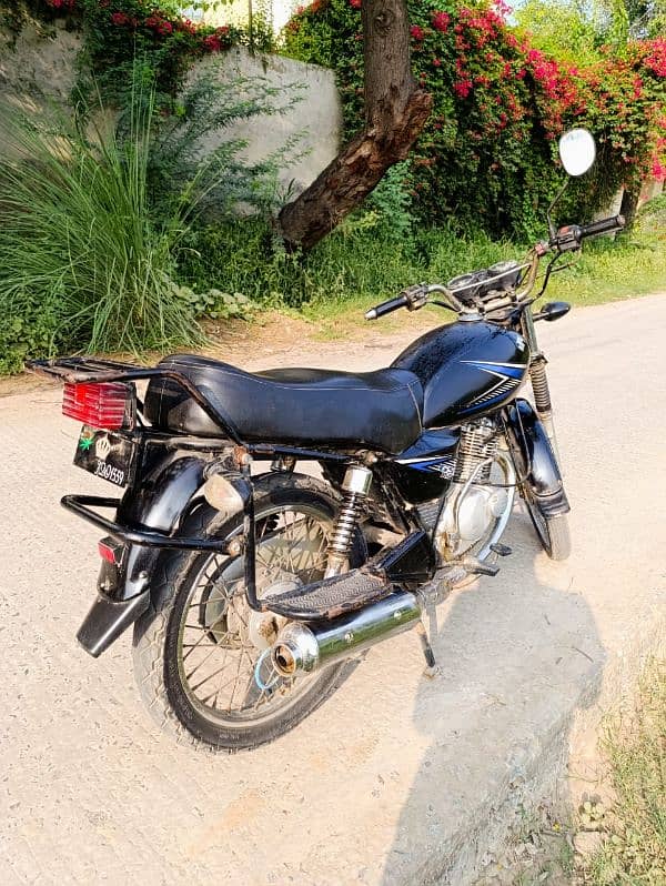 SUZUKI GS 125 For Sale Good Condition 2