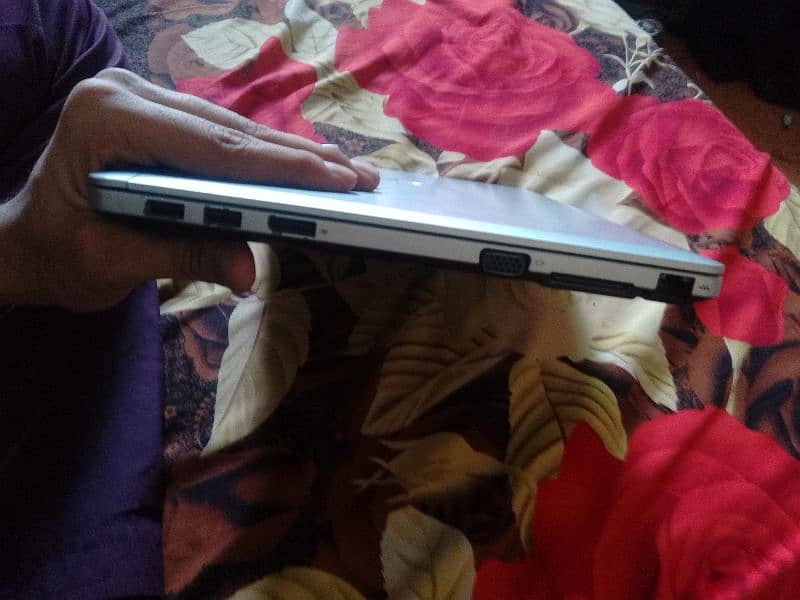 Laptop 7