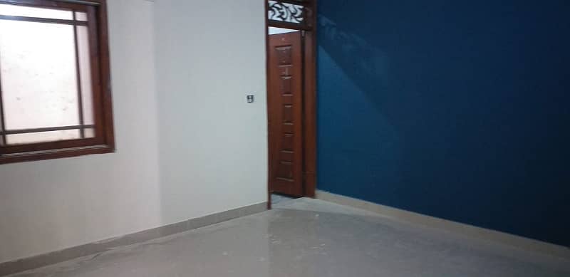 three bed dd portion for rent in johar 6