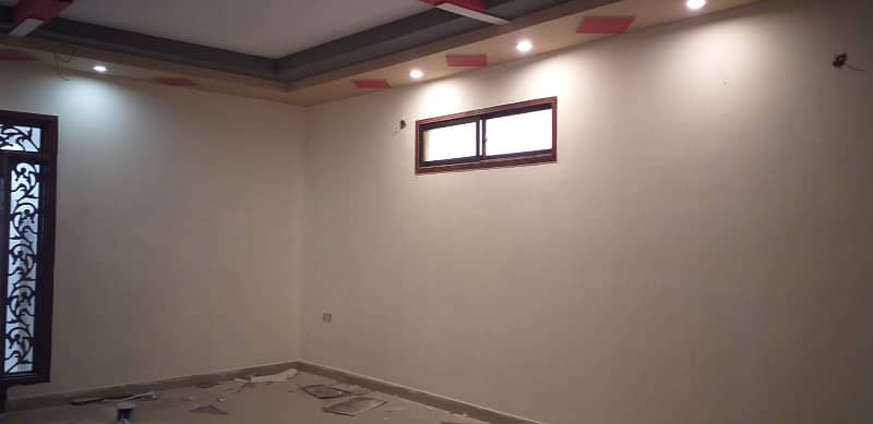 three bed dd portion for rent in johar 7