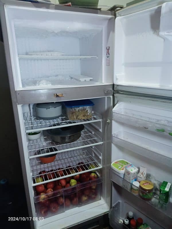 Medium size Refrigerator Urgent sale 7