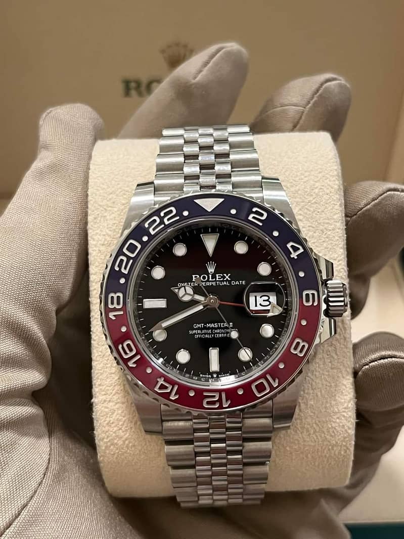 WATCH BUYER / Rolex GMT-Master II Hublot Classic Fusion Cartier Tank 8