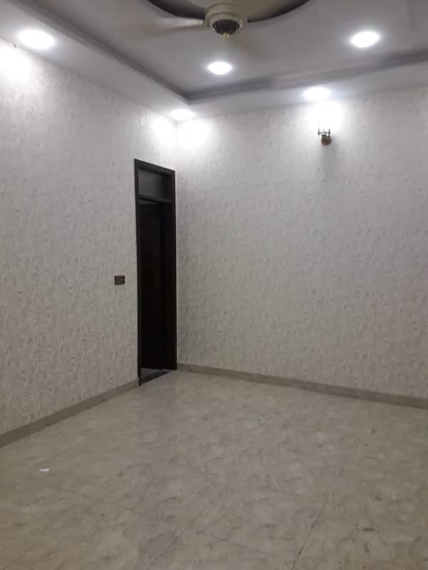 three bed dd tiled flooring portion for rent in johar 5