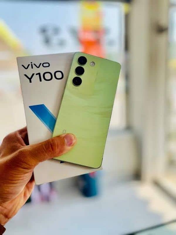 vivo y100 condition 10/9.5 use 2  week good condition 4