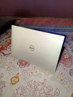 Dell xps 13 7390 13inch qhd 4k touch corei7 10thgen 16gbram 512gb ssd.