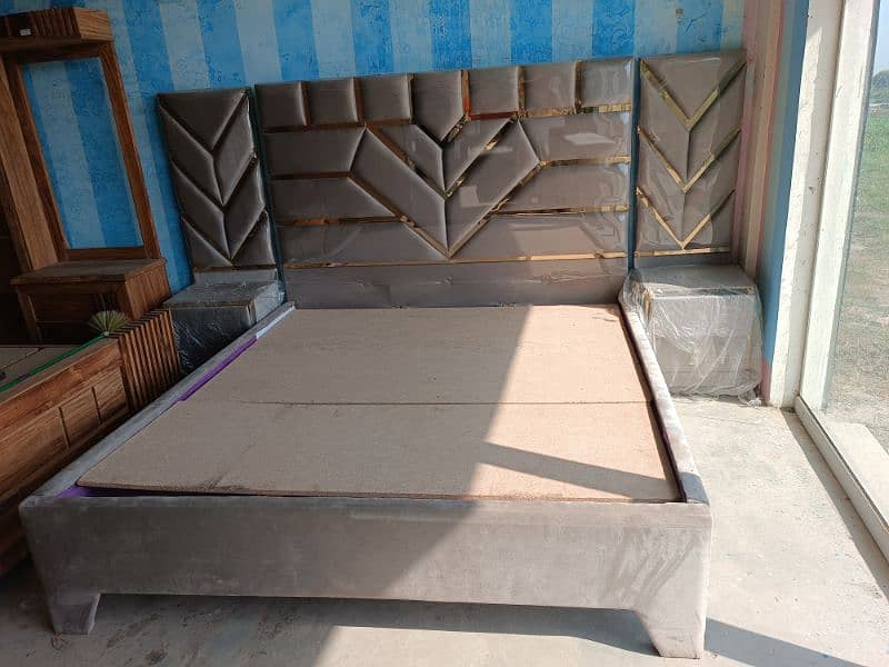 poshish bed with site tables and dressing 4