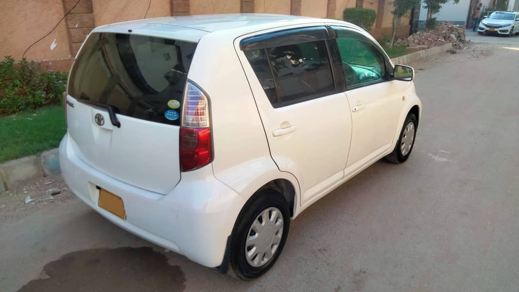 TOYOTA PASSO Automatic Model 2007 Registered 2013 Whit color. 7