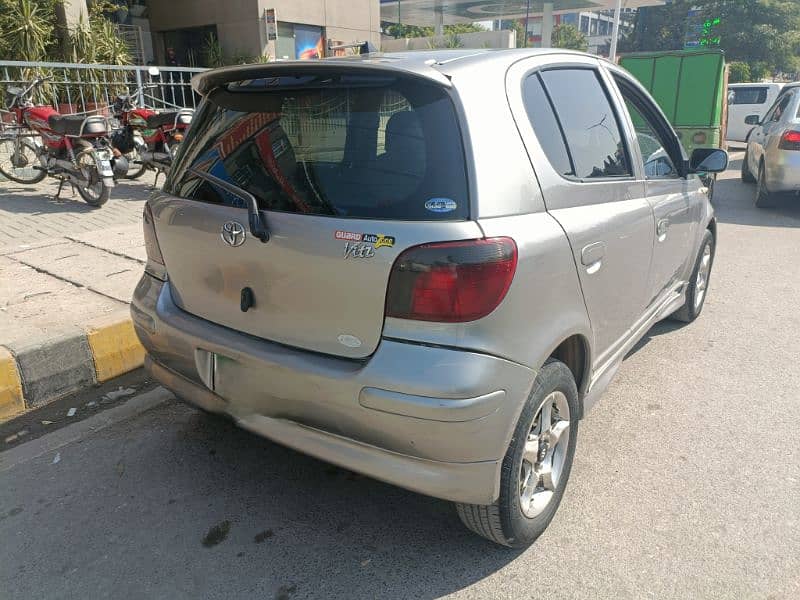 Toyota Vitz 2003 FL package (03335189931) 2