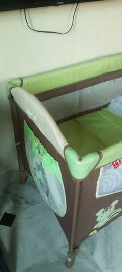 baby cot