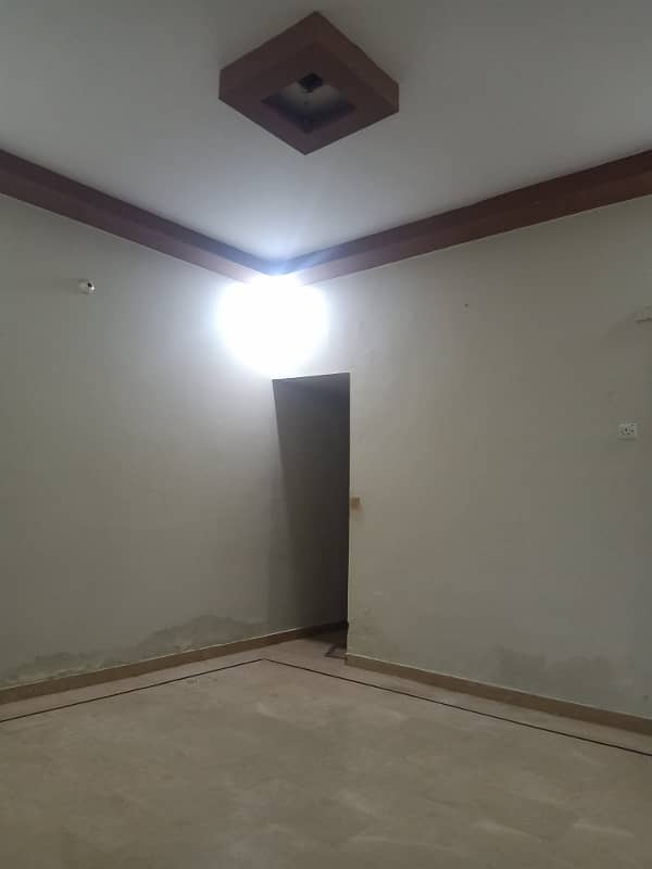 Outclass Portion 400 Sq yards 4 Bed DD Ground Floor in PIA Society Gulistan e Jauhar 2