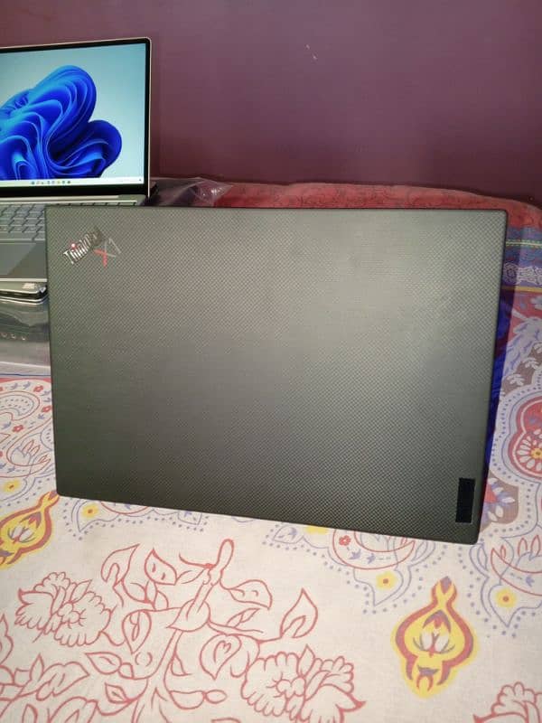 Lenovo X1 carbon 4k screen corei7 12thgen 16gbram 1tbnvme ssd. 1