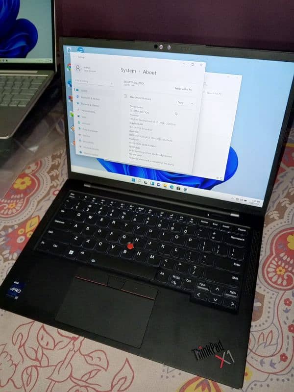 Lenovo X1 carbon 4k screen corei7 12thgen 16gbram 1tbnvme ssd. 2