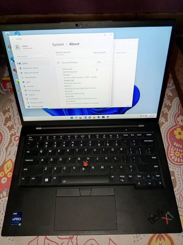 Lenovo X1 carbon 4k screen corei7 12thgen 16gbram 1tbnvme ssd. 3