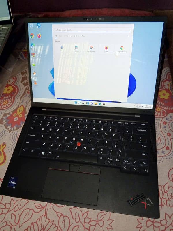 Lenovo X1 carbon 4k screen corei7 12thgen 16gbram 1tbnvme ssd. 4