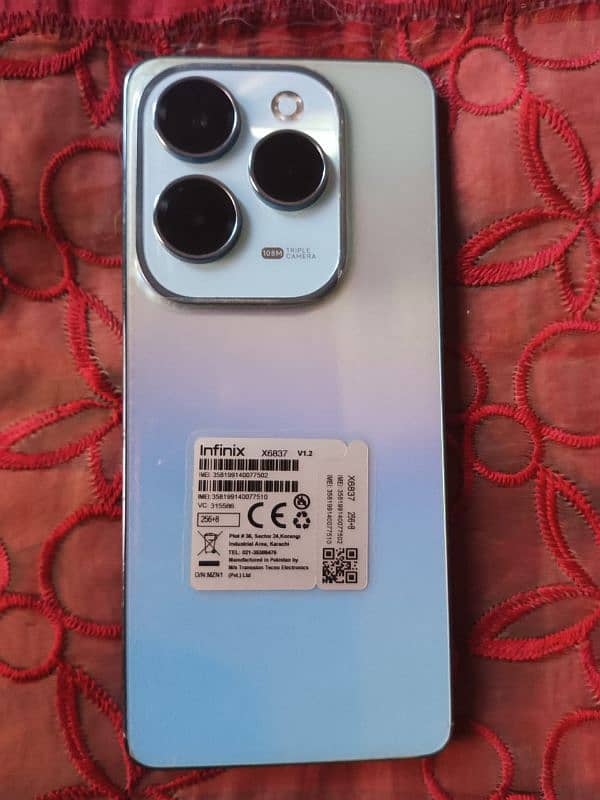 Infinix hot 40 pro with box charger 1