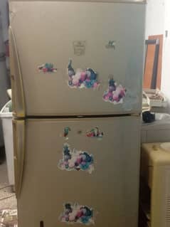 dawlance medium size Refrigerator