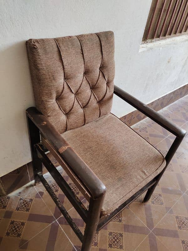 2 chairs for sell 0