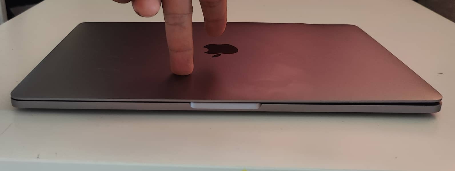 MacBook Pro (13-inch, 2019, Two Thunderbolt 3 ports) Minor Defect 6