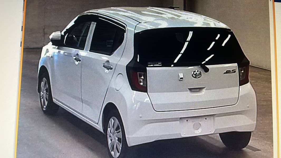 Daihatsu Mira 2022 1