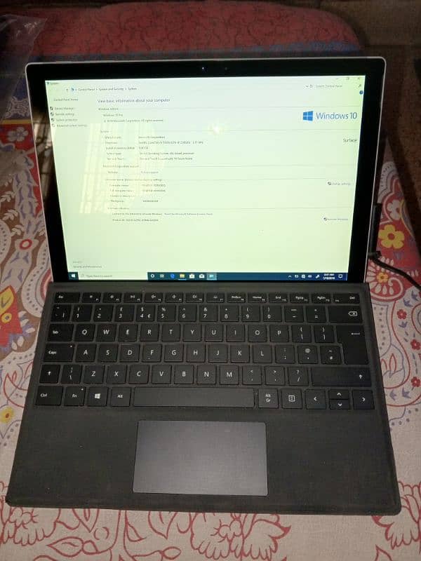 Microsoft surface pro5 touch corei5 7thgen 8gbram 128ssd with keyboard 1