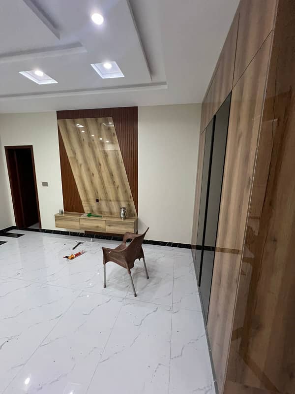 1 kanal brand new luxury Spanish upper portion available for rent near ucp University or University of lahore or shaukat khanum hospital or abdul sattar eidi road M2 7