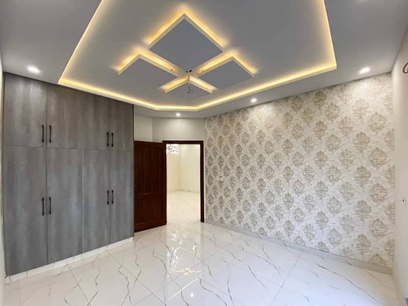 10 Marla House For Sale Bahria Town Lahore 7