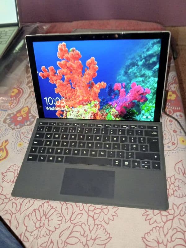 Microsoft surface pro 7 touch corei5 10thgen 16gbram 256ssd keyboard. 9