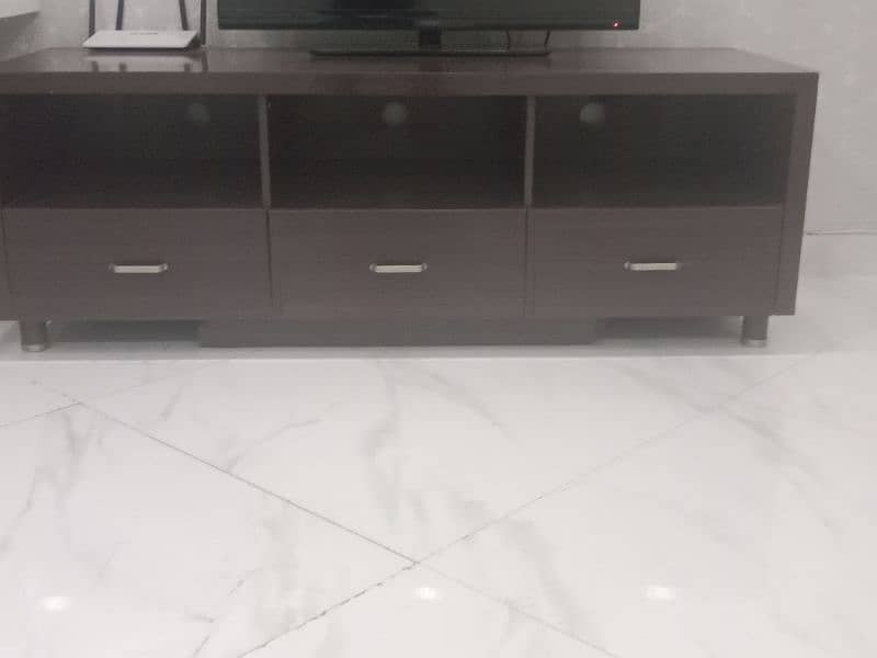 central table and tv trolley for sale 1