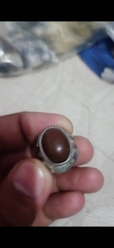 chandi ring origenal irani aqeeq ring 1 tola. . 1