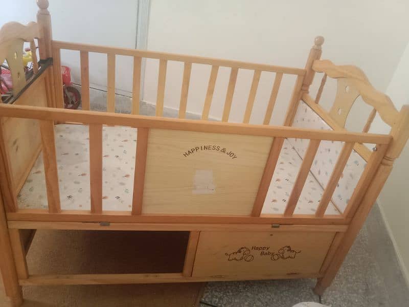 wooden baby cot 1