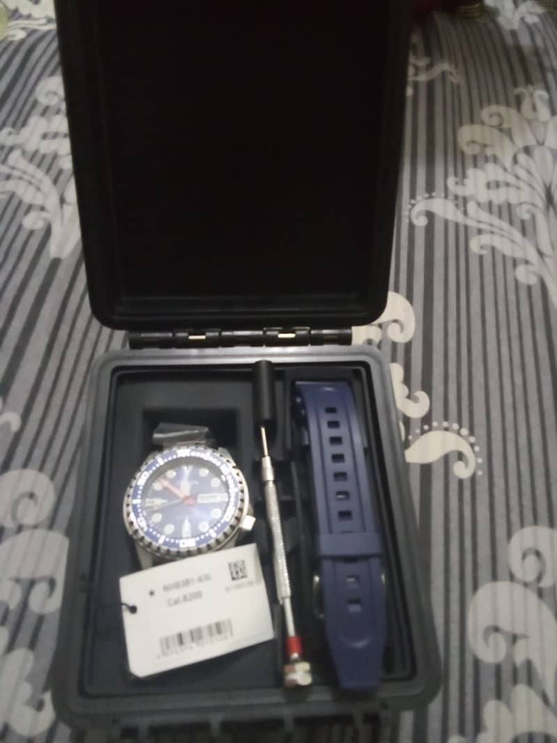 Original Citizen NH8381-63L Automatic Divers Watch – Brand New Boxed 4