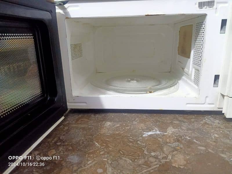 Dawlance microwave DW-220S for sell 1